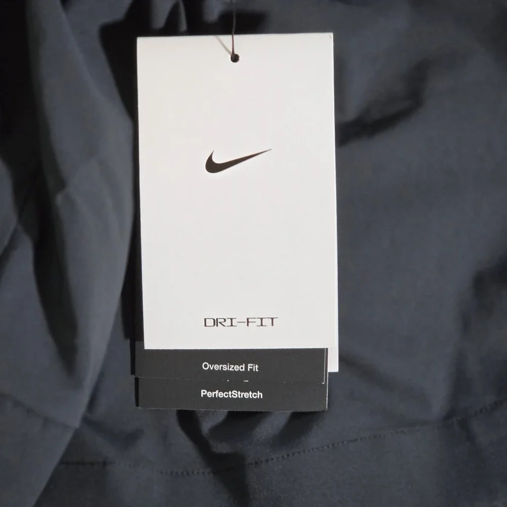 Nike Dri-FIT 24.7 Women Black Pleated Training Jacket Trench HV3627-010 MD